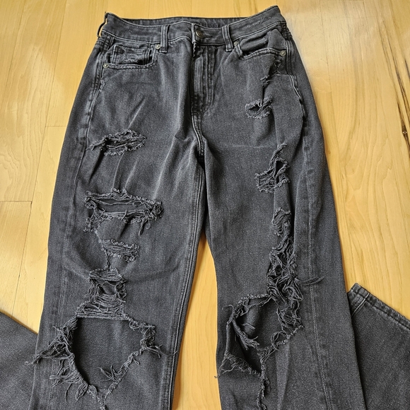 American Eagle Comfort Stretch Black Boyfriend Jeans Distressed Size 2 Regular - Picture 2 of 9